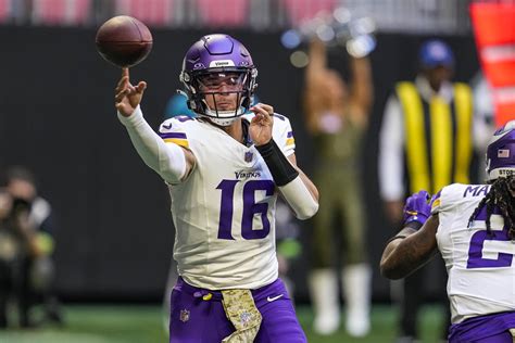 Jaren Hall College Stats: A Look at the Vikings QB's College Career