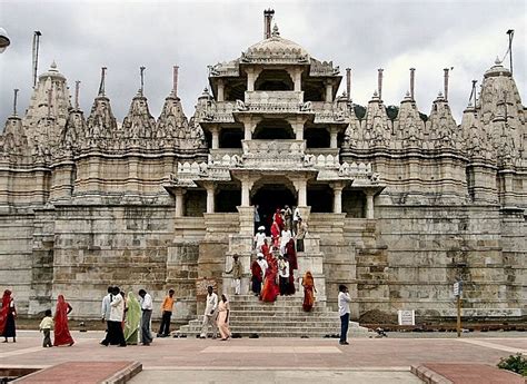 Jainism Articles and Essays: Ranakpur Jain Temple