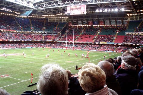 How Welsh rugby can emulate the football and get its atmosphere back