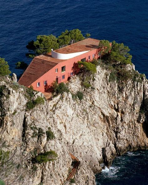 Villa Malaparte by Adalberto Libera in Capri, Italy. Minimal ...