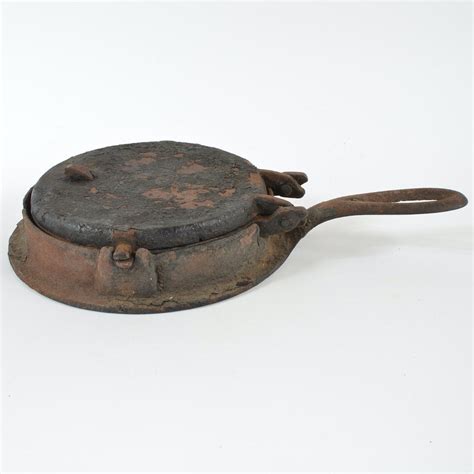 Antique Cast Iron Waffle Maker : EBTH