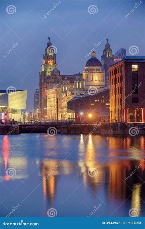 Royal Liver Building stock image. Image of famous, dock - 39339471