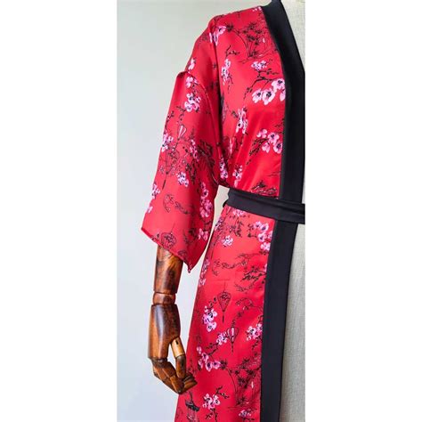 Cherry Blossom Satin Kimono - Atelier Nui -Timeless Kimonos