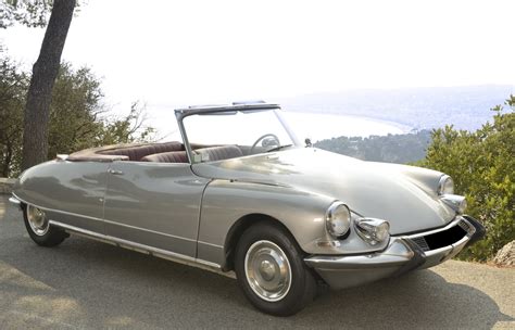 Citroën DS Convertible – Rent A Classic Car – The Classic Car Rental in Portugal