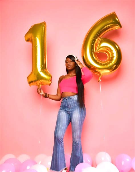 Sweet sixteen photoshoot | Cute birthday outfits, Sweet sixteen outfits, Birthday photoshoot