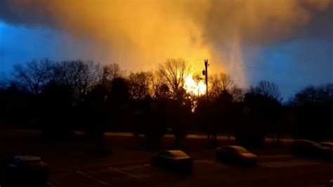 Video shows tornado cause electrical explosion in Tennessee | CNN