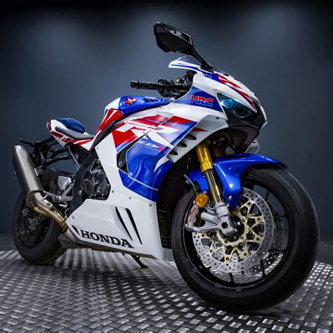 Gary Hutchinson - 2023 Honda CBR1000RR-R Fireblade SP + £1000 - Rev Comps