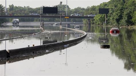 Houston Flooding: At Least 5 Dead as Still More Rain Expected - ABC News