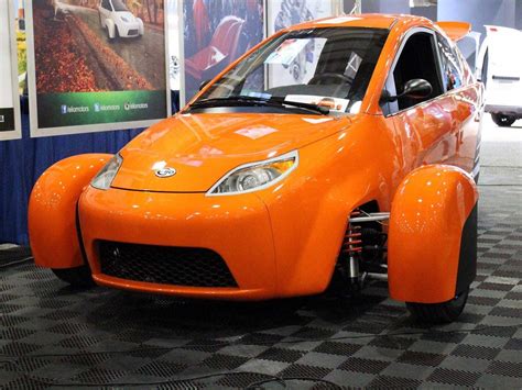 Elio Motors unveiled a three-wheeled 84MPG car at the New York Auto Show - Business Insider