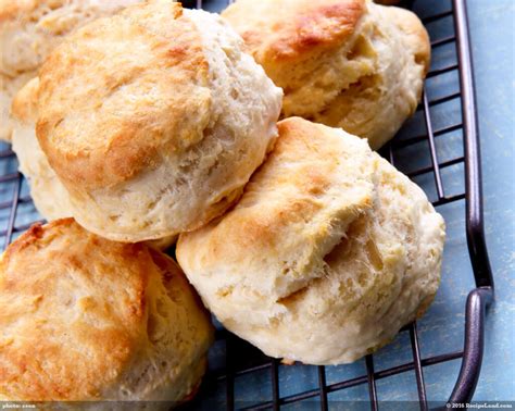 Quick and Easy Baking Powder Biscuits Recipe