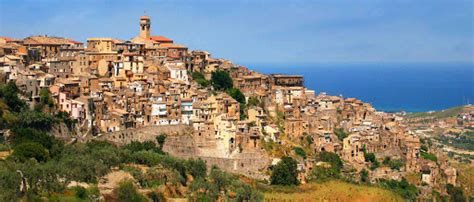 Deals in Catanzaro, Italy - and save up to 50% with Travel Bonds Program