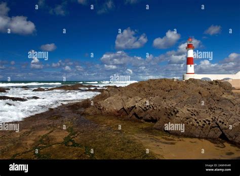 Itapuã Lighthouse, Itapuã Beach, Salvador, Bahia, Brazil Stock Photo - Alamy