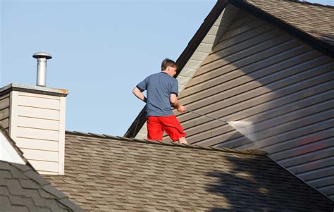 How to Clean a Shingle Roof in 8 Steps | Fast Roofing