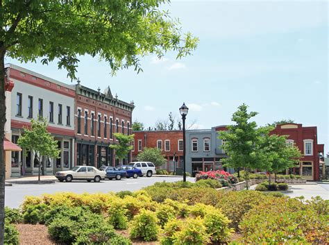 14 Cutest Small Towns In Georgia - Southern Trippers