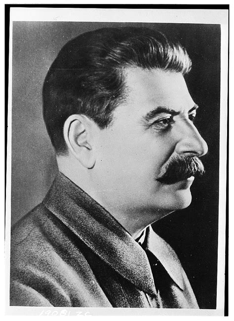 [Photo] Portrait of Joseph Stalin, circa 1942 | World War II Database