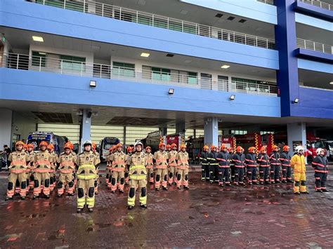 SCDF Firefighters Don New Suits With Improved Flame Protection ...