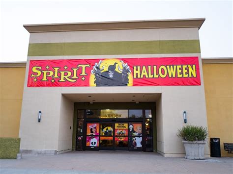 The Rise of Spirit Halloween: How the Company Took Over US Strip Malls - Business Insider