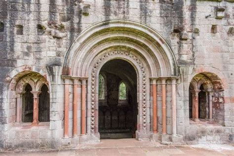 Dryburgh Abbey, History & Visiting Information | Historic Scotland Guide