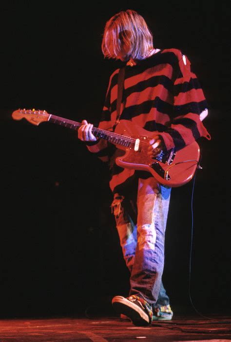 Kurt Cobain by Kevin Mazur | Kurt cobain, Grunge outfits, Grunge fashion