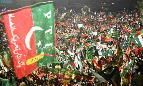 PTI leaders review arrangements for Imran’s rallies - Pakistan - DAWN.COM