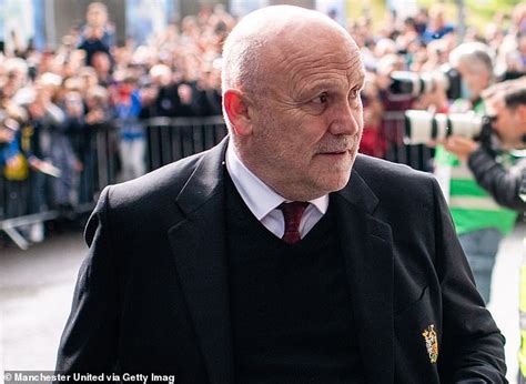 Mike Phelan will NOT be part of Erik ten Hag's coaching team | Daily ...