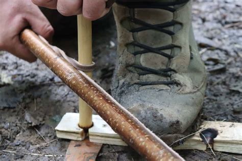 making a bow drill set | Wildway Bushcraft