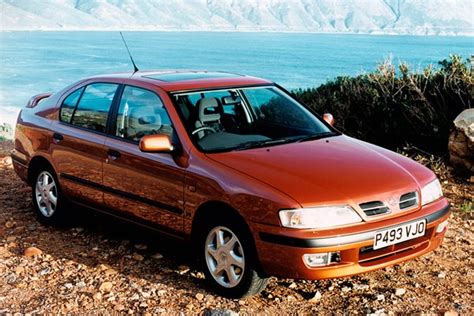 Nissan Primera Hatchback Review (1996 - 1999) | Parkers