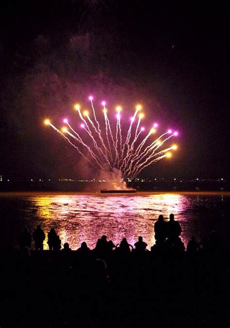 Seafront Fireworks, Southend | Southend, Southend-on-sea, Fireworks