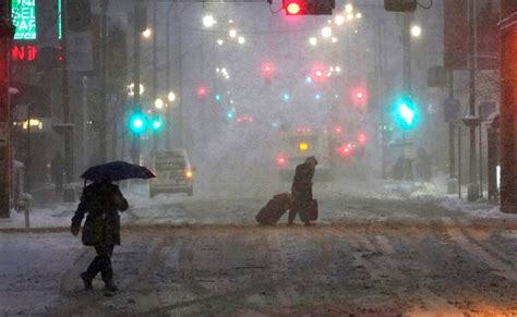 Winter storm delivers heavy snow and ice to central United States ...