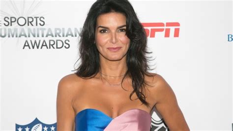 Angie Harmon Is Dating — but You Won't See Her on Tinder Anytime Soon ...