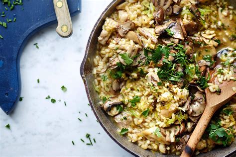 Try this chicken and mushroom risotto recipe from Joe Wicks | Risotto recipes, Mushroom risotto ...