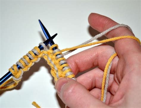 How to Use Double Knitting Technique | Double knitting, Beginner ...