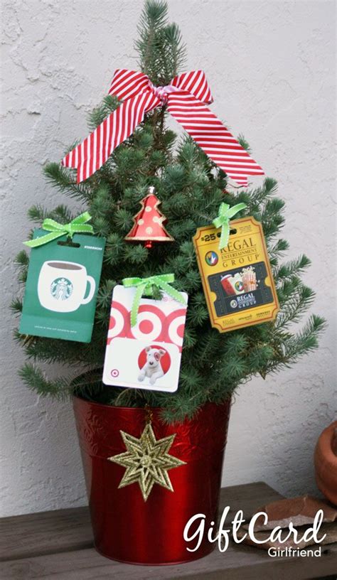 gift card christmas tree - UrbanMoms