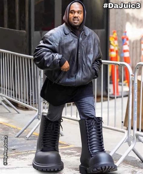 Yeezy boots : r/oddlyterrifying