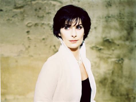 ENYA Tour Dates 2016 - 2017 - concert images & videos TourLALA.com