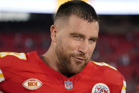 Travis Kelce repeats as the top tight end in the AP’s NFL Top 5 rankings - WTOP News