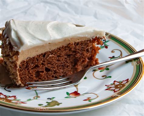 Oh My! Applesauce Cake with Cream Cheese Frosting – Blue Cayenne