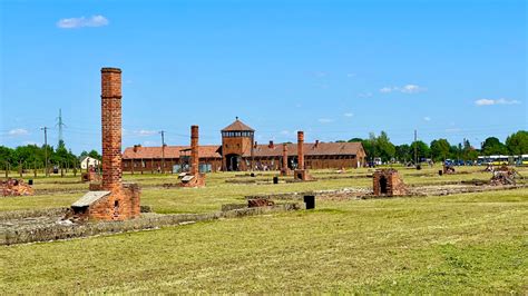 Tips on Buying Tickets to Visit Auschwitz and Booking Day-Trip Tours