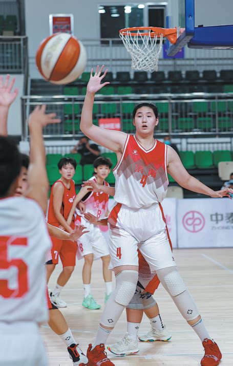 Sky's limit for towering teenage talent - Chinadaily.com.cn