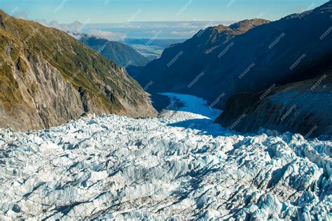 Premium Photo | Flying over a southern alps glacier in a helicopter