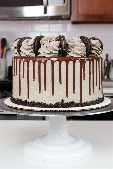 Oreo Drip Cake Recipe: Chocolate Cake With Oreo Frosting