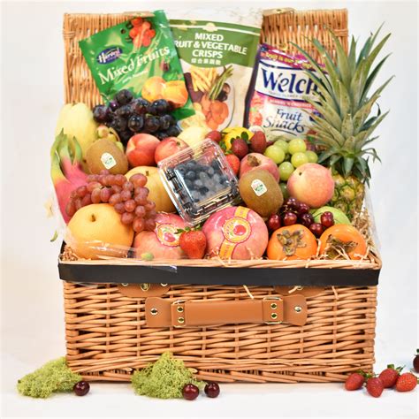 Christmas Fruit Basket Delivery in Singapore - FNP SG