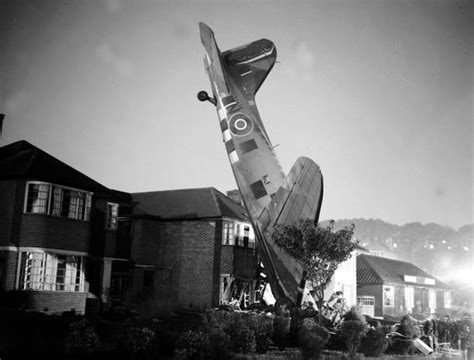 Aviation. World War II. Air crashes. Great Britain. pic: circa 1944. An ...