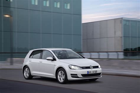 Volkswagen Golf 1.0 TSI BlueMotion Debuts With 3-Cylinder Turbo Engine - autoevolution