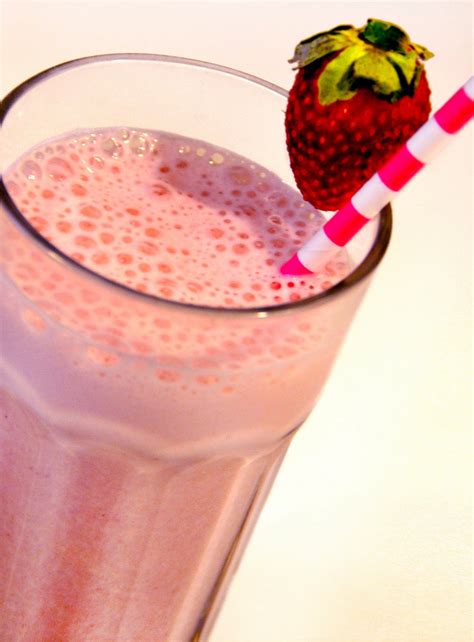 Processed Free and Me: Strawberry Milk