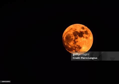 Harvest Moon Orange Moon High-Res Stock Photo - Getty Images