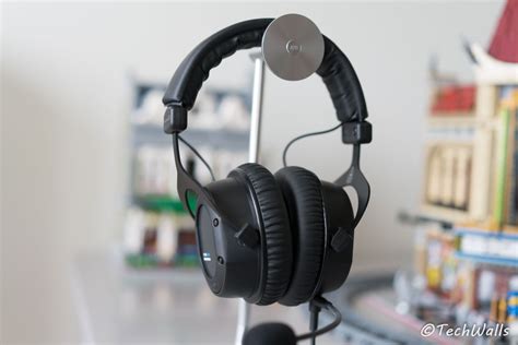 beyerdynamic CUSTOM Game Stereo Gaming Headset Review - Made For Both ...