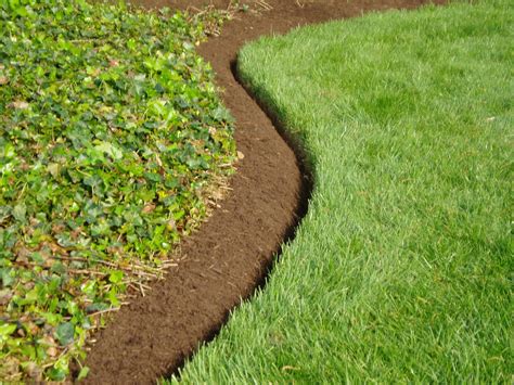 The Best Landscape Edging to Install Around Your Flower Beds | Landscape Solutions