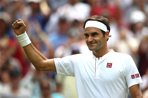 Roger Federer's 5-piece Uniqlo tennis outfit is on sale for $120 - Business Insider