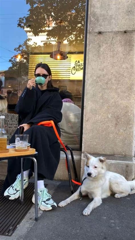 🦴👟🧦☕️🕶🧡 | Dog walking outfit, Walking outfits, Dog photoshoot